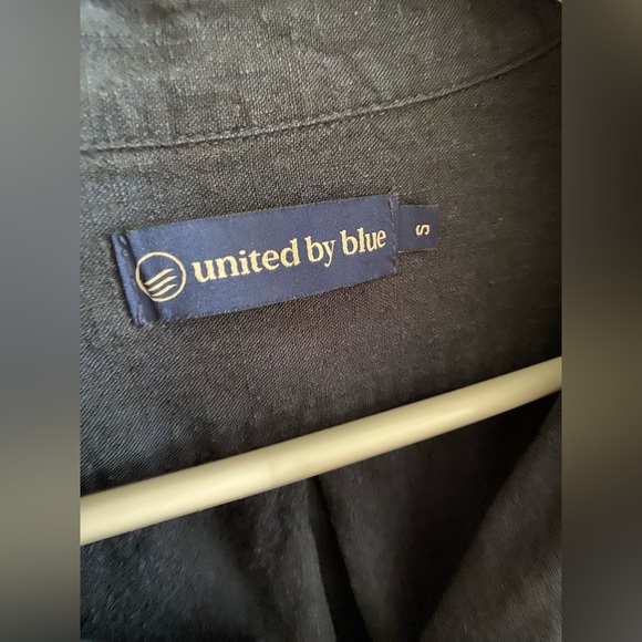 United By Blue Soft Hemp button down shirt. Size Small. - Picture 6 of 6